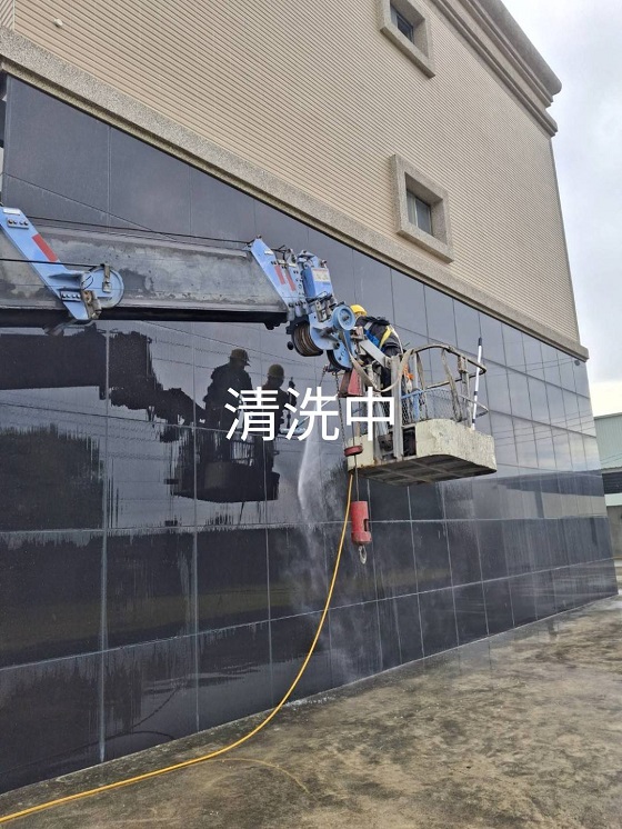 台南湖內區外牆清洗